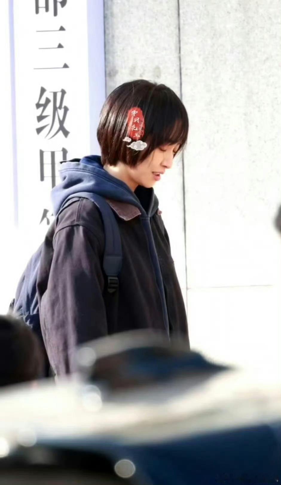 宋茜狂花短发造型宋茜新剧《狂花》短发造型路透来啦，又美又飒，短发长发都完美驾驭，