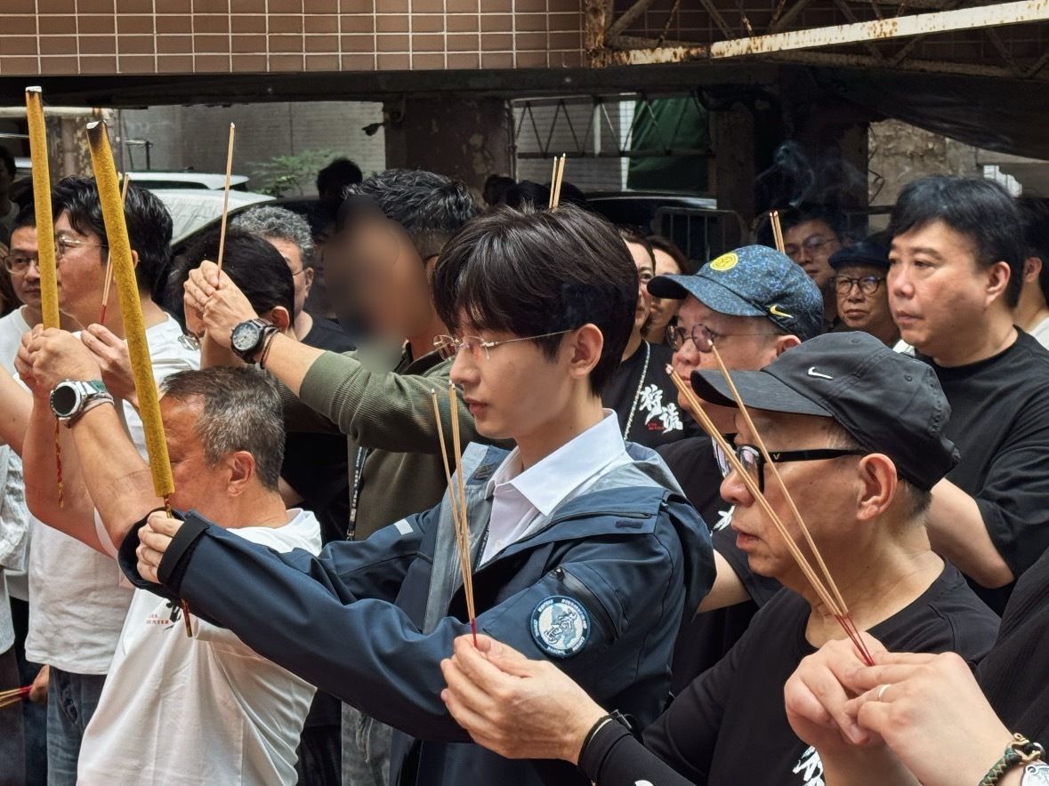 绝对核心！这个手我也可以握一下吗