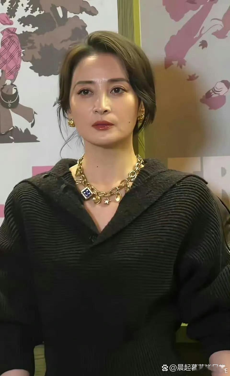 蒋勤勤50岁的状态，不要太好 