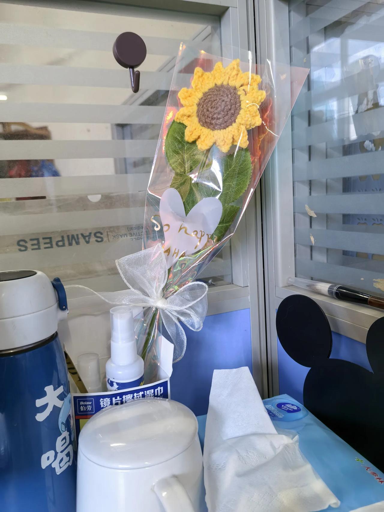 今年不一样的教师节

粮油购物券，学生的小礼物，几乎雷打不动的教师节旋律。

今