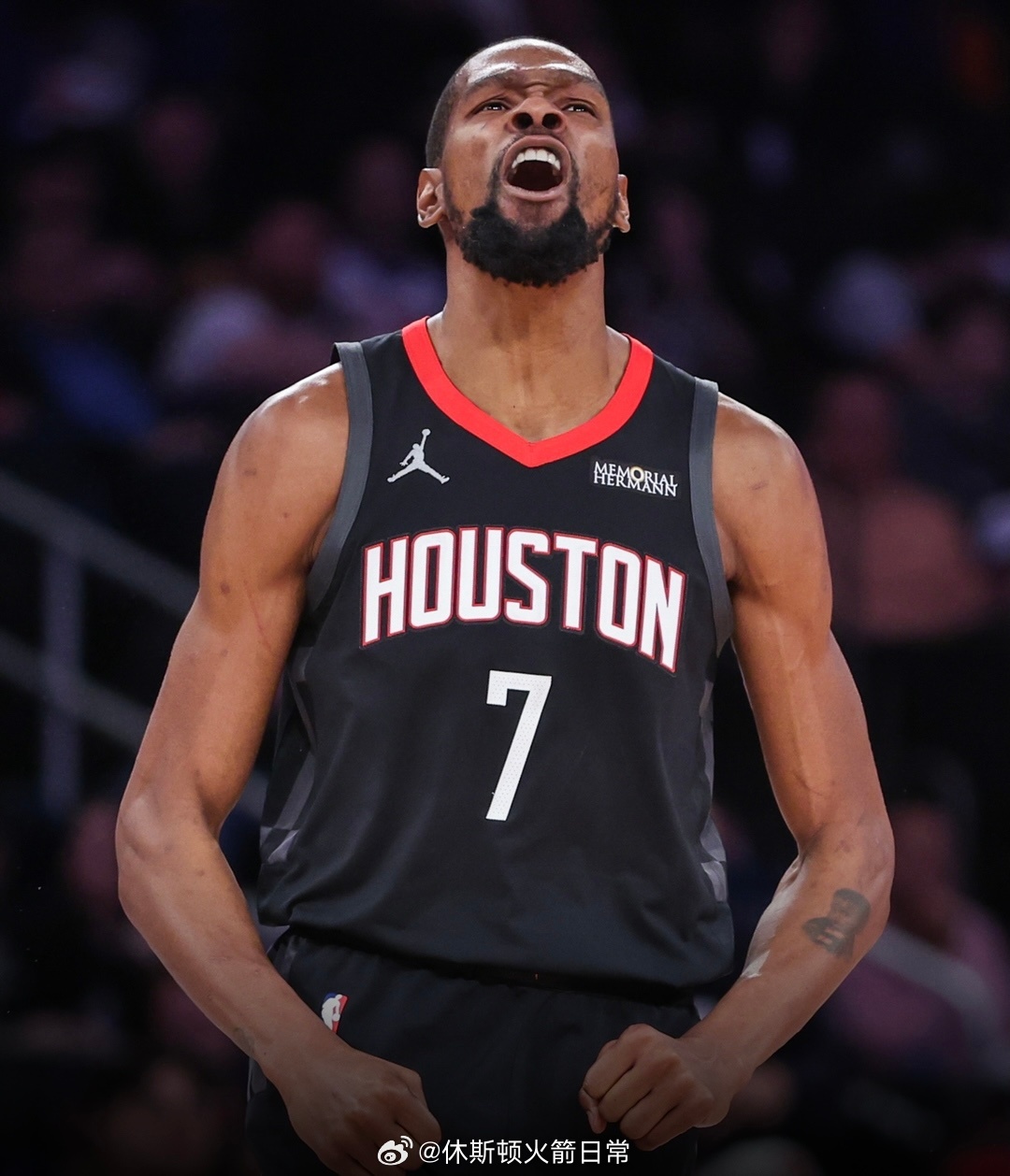 明日vs马刺，火箭将身穿黑色球衣！这套球衣目前8胜6负火箭vs马刺休斯顿火箭新赛
