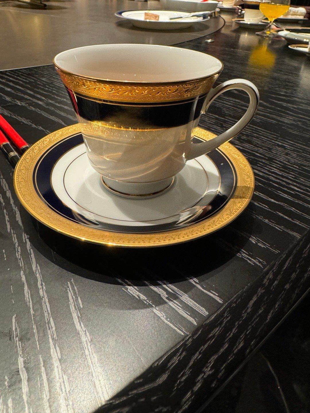 吃个饭，看上个杯子 ​​​