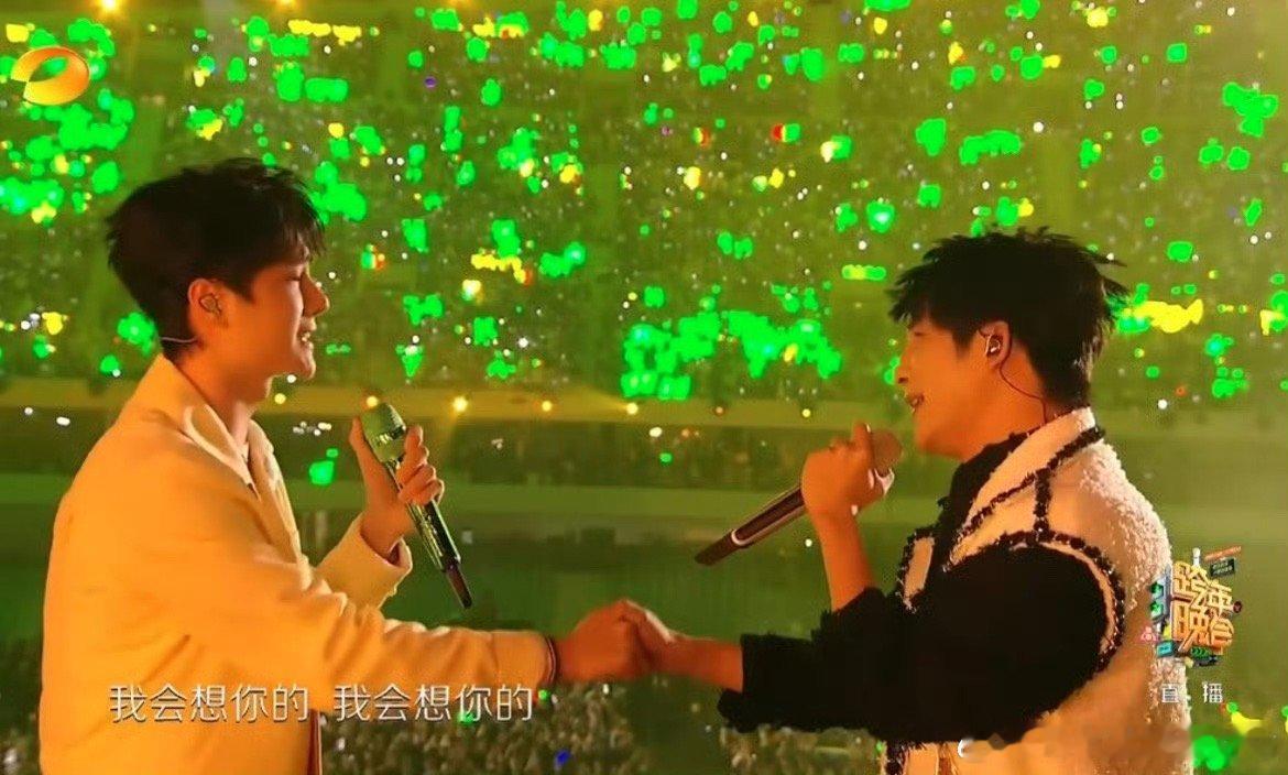 一张图证明你热爱跨年 每年跨年都是看湖南卫视跨年晚会度过的，精彩的表演，欢乐的氛