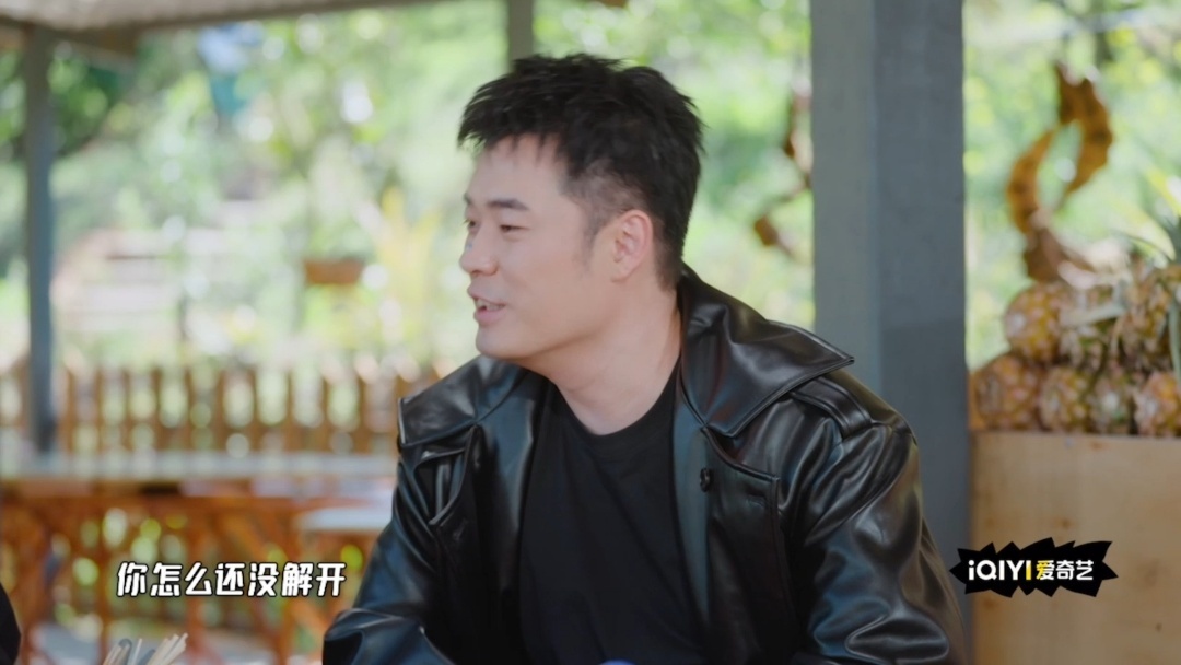 鹿晗好大一口锅陈赫预制弹幕哈哈哈哈哈 陈赫说“弹幕这会都在骂你了”的时候，语气之