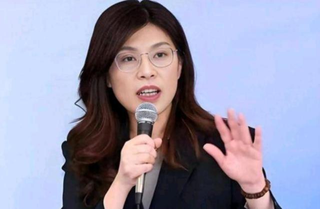 5月6日大快人心！台湾地区政坛这波操作，直接把日本政客整不会了！

带着前首相儿
