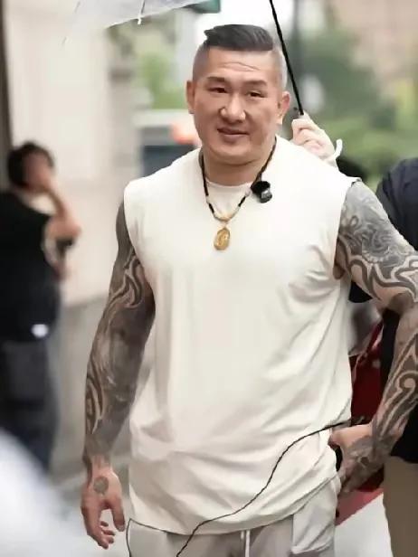 馆长深圳行“热度不同”：务实底色下的别样欢迎！
 
馆长深圳行热度看似不及上海，