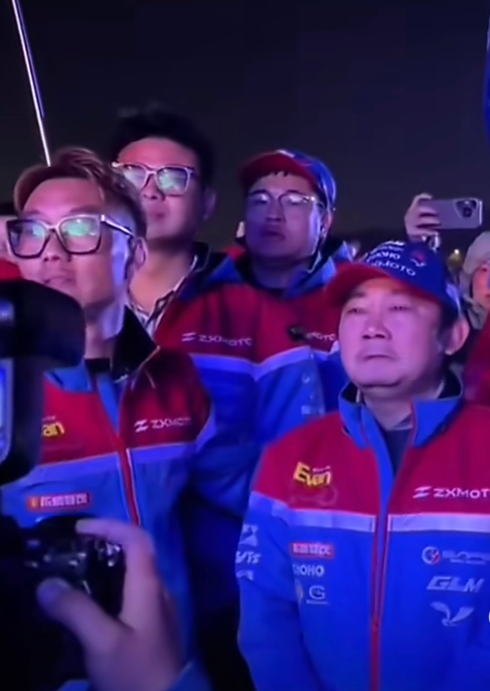 张雪说要赠送尹正机车现实版的飞驰人生，厉害，真的超级励志。另外多提一嘴，《飞驰人