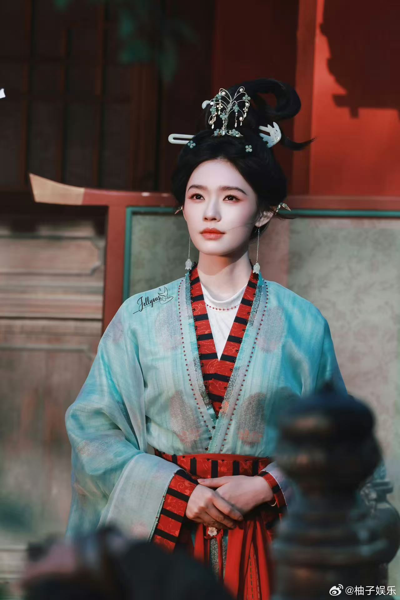 林允站姐关站 林允站姐宣布关站，粉圈来来去去很正常，美女兢兢业业拍戏没惹，来看绝