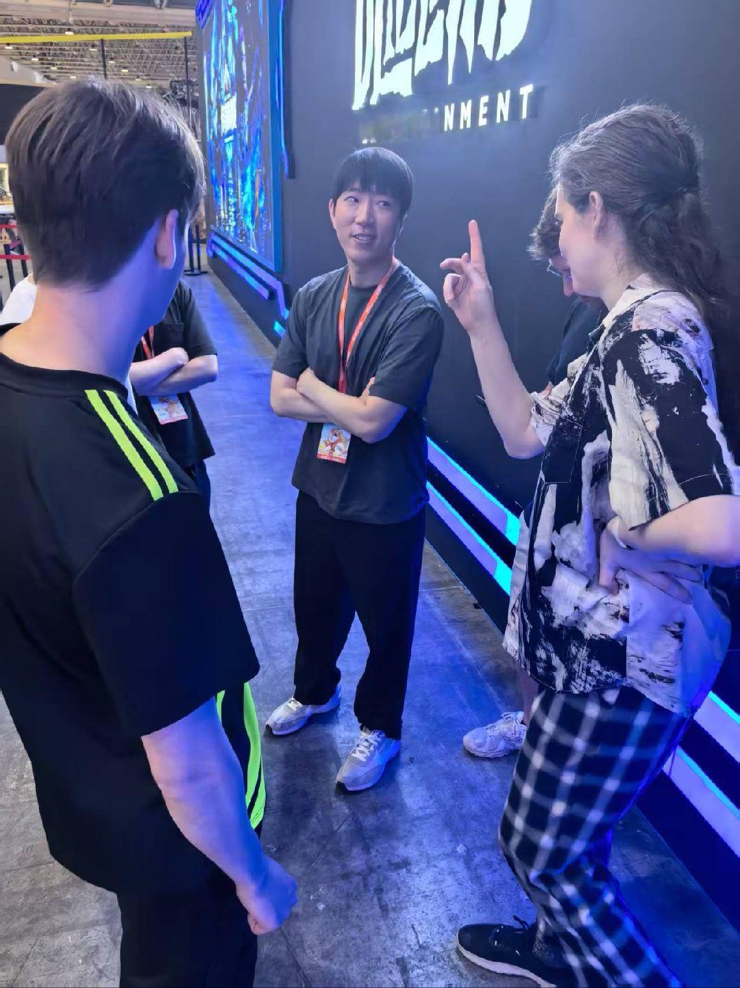 紧急通知一下，明天主舞台揭幕战，李培楠对trap，想来看的观众，只需要买88的票