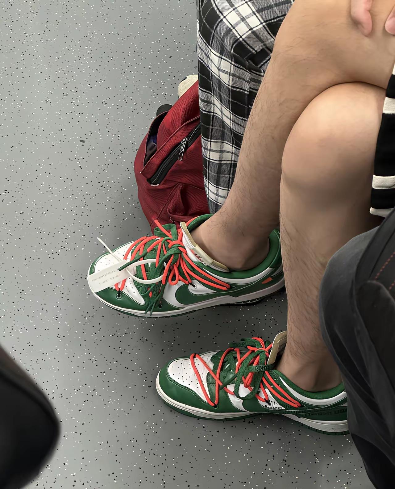 这双鞋一看就很贵，多少钱啊？