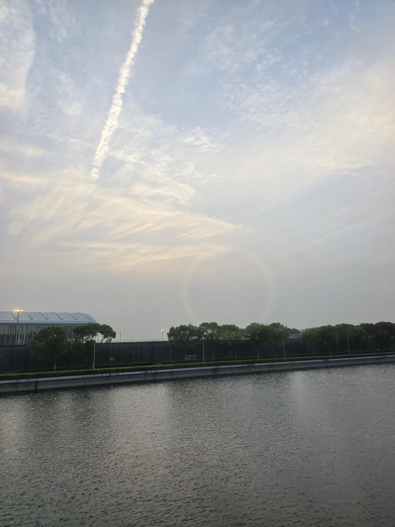 中信证券A股今日走势情况及展望

一、行情概览

2026年4月10日，中信证券