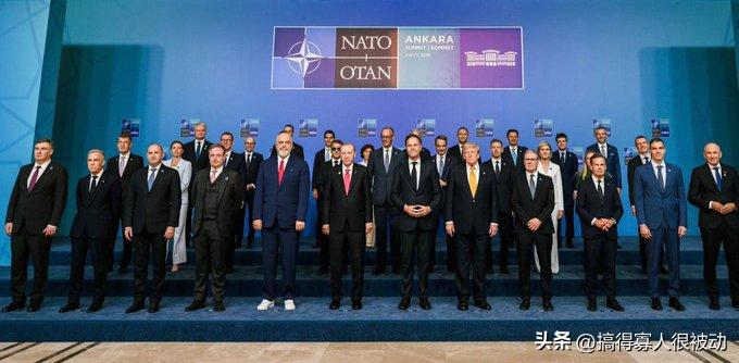 北约决定今年向乌克兰提供700亿欧元军事援助，明年也不会低于700亿欧元，北约峰