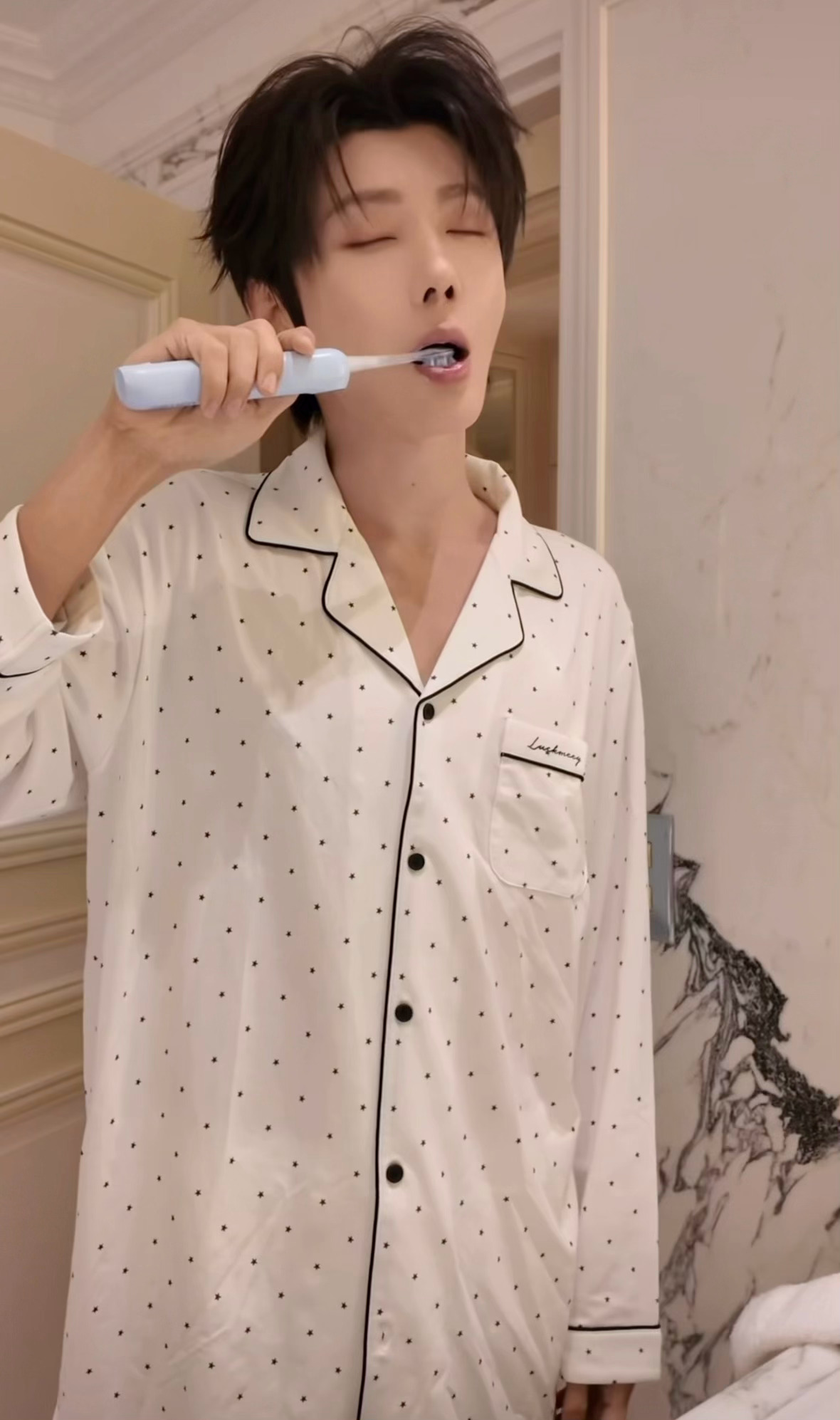 我要睡着啦 