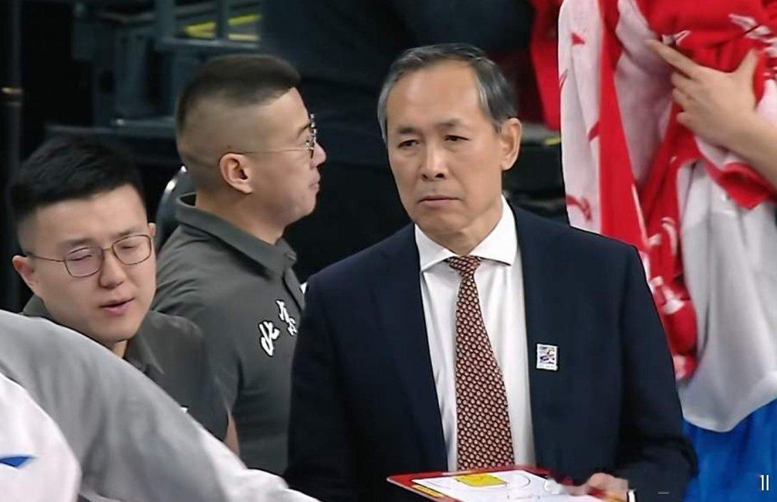 北京男篮第四节关键时刻断电，被青岛男篮带走比赛，这场比赛的病症又在哪呢？北京男篮