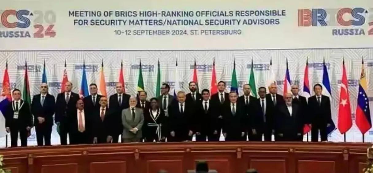 G7这个世界上最发达的集团，亲手制造的了自己的、最强大的对手—金砖国家。