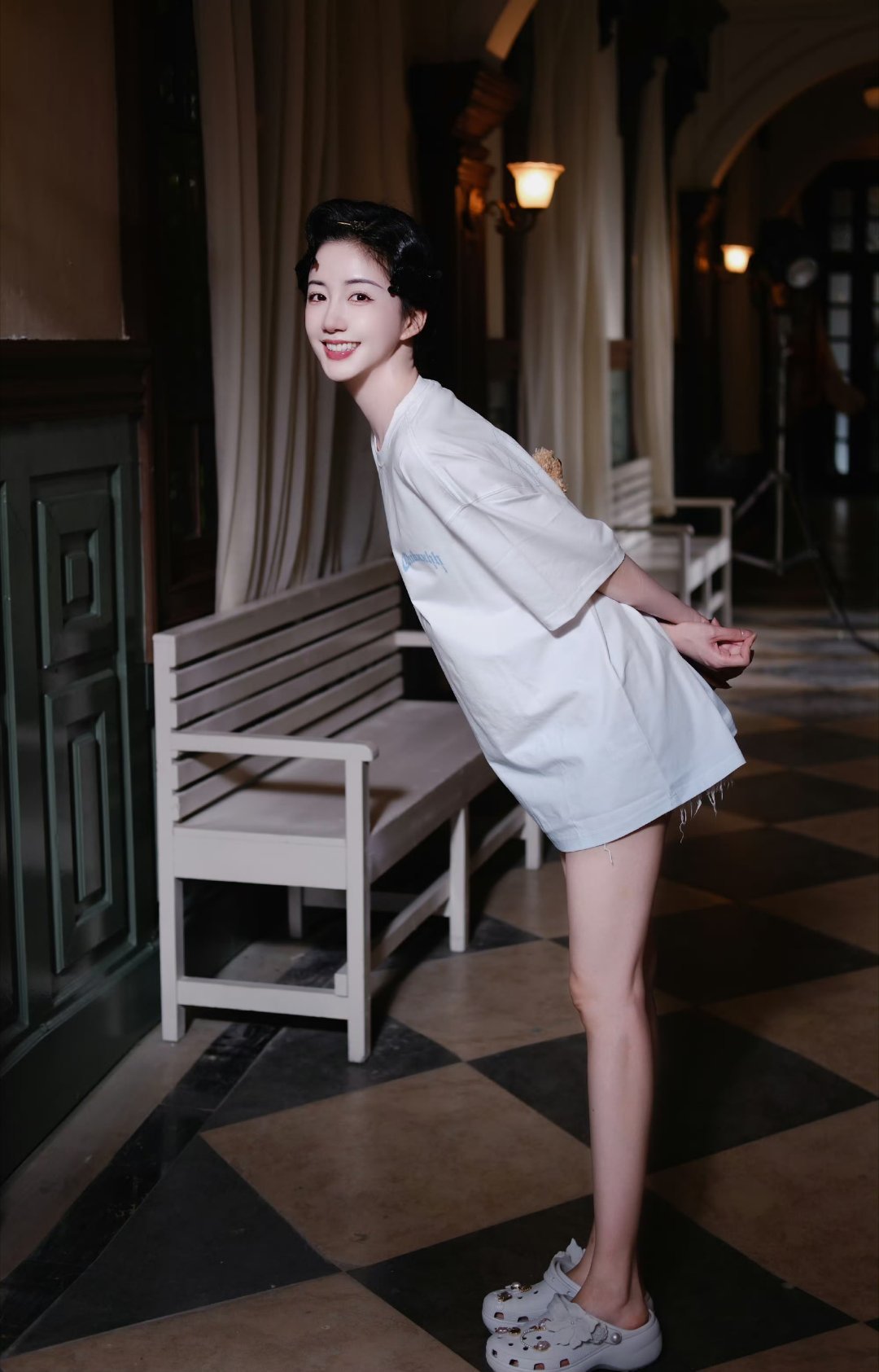 陈欣予大体恤衫绝美造型陈欣予 ​​​