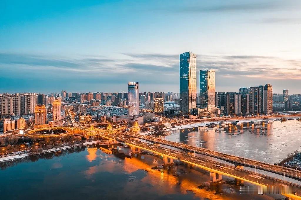 看到很多人都很讨厌别人把哈尔滨叫成“尔滨”，其实大可不必太较真儿！

我觉得这应