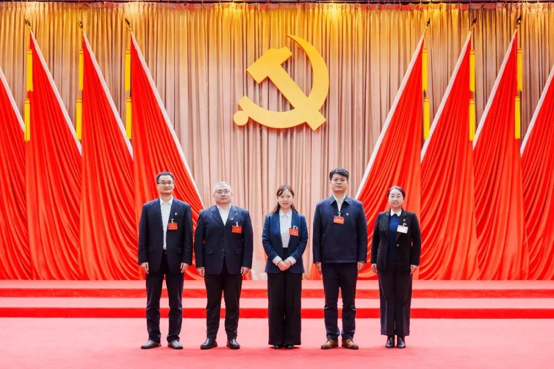 东风汽车二级板块第二位女性纪委书记诞生：张娟同志当选为东风资产纪委书记

202
