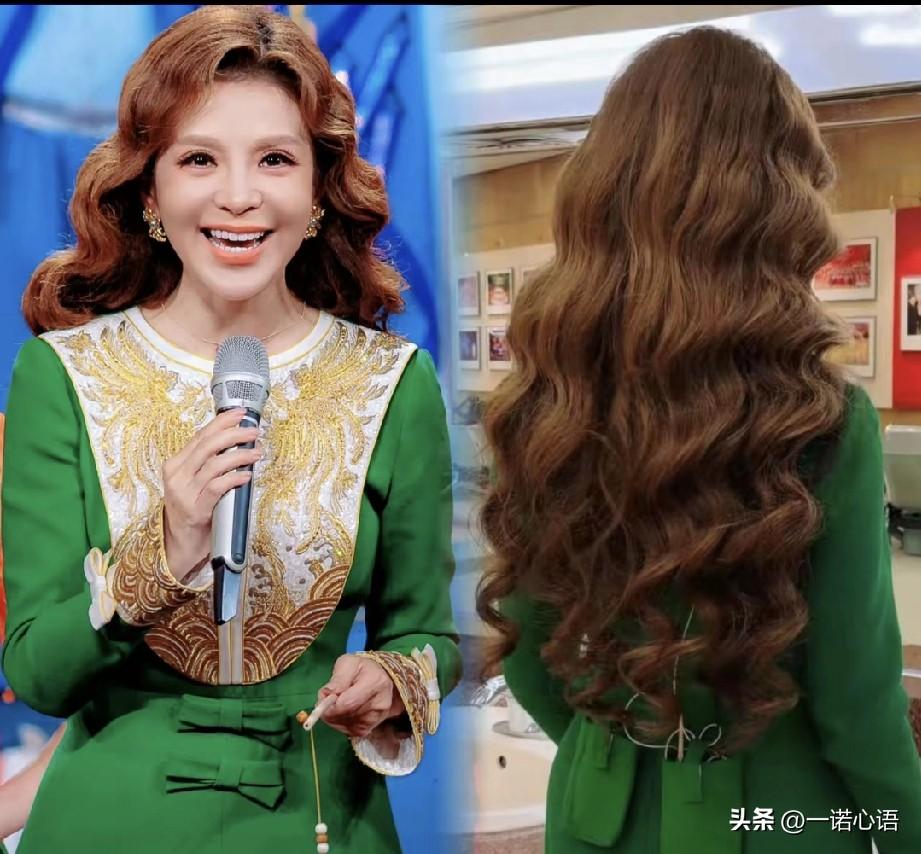 抛开颜值，如果，朱迅的头发是真的，她已经超越了百分之九十的同龄人！
现在很多人，