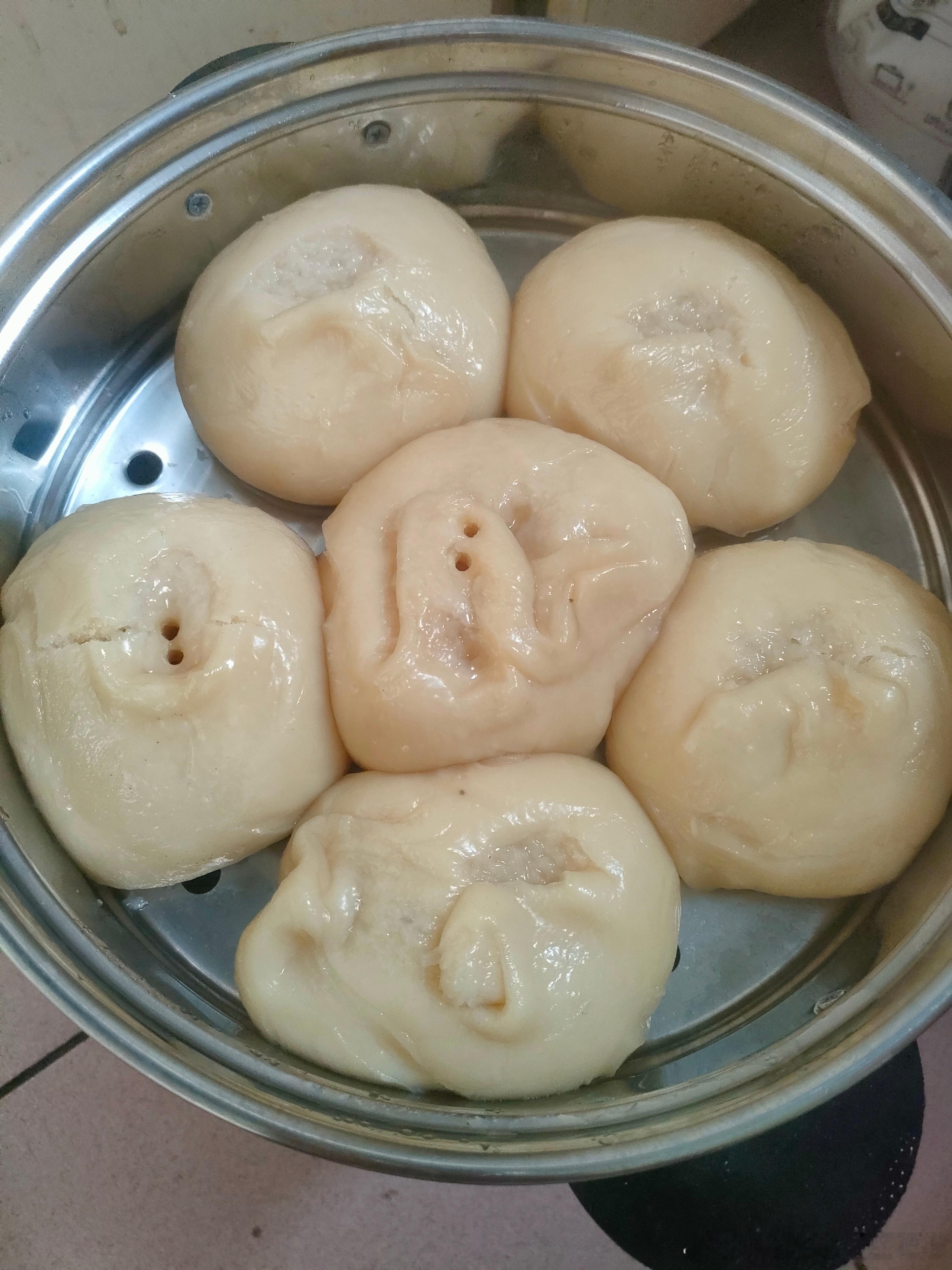 #国医的精诚力量##肥猫说食疗养生# 瞅瞅，老肥猫的大馍，又做了一锅半[哈哈]中