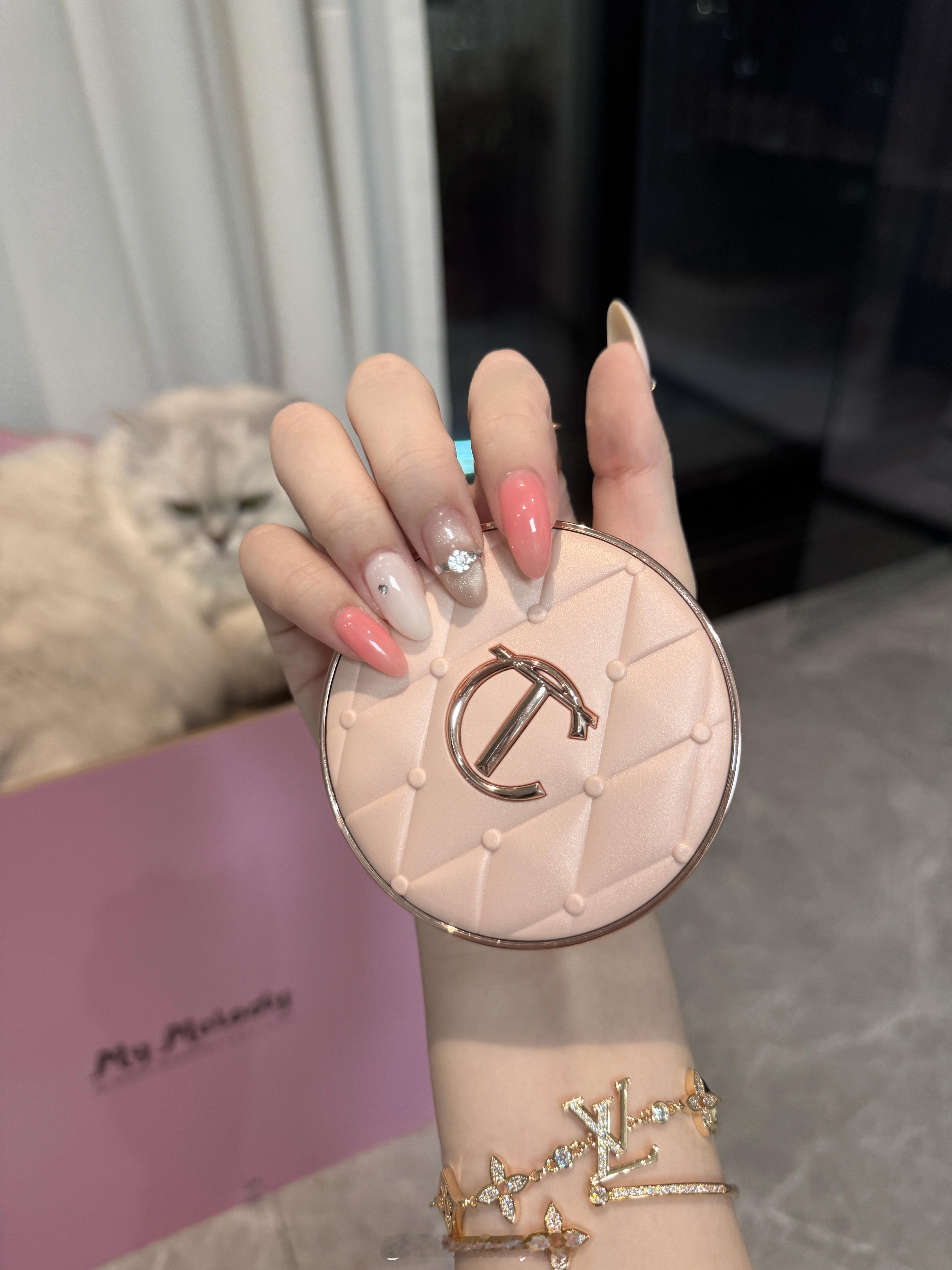 做了江坂丽奈美甲 怒拍N张💅🏻 