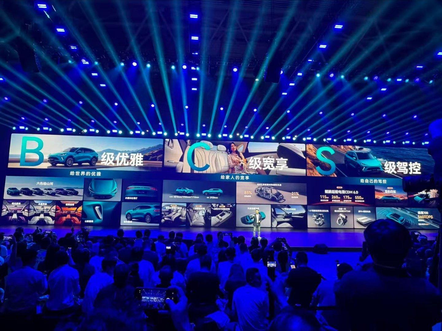 刚在现场看完风云T9L发布会，有个点我印象特别深：SUV的卷空间体验真是卷极了。