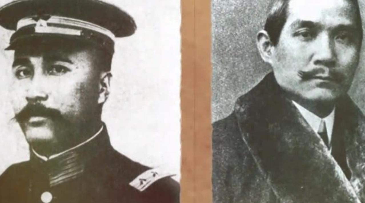 1922 年陈炯明叛变，炮轰广州总统府，孙中山登上永丰舰避险。
蒋介石闻讯赶赴广