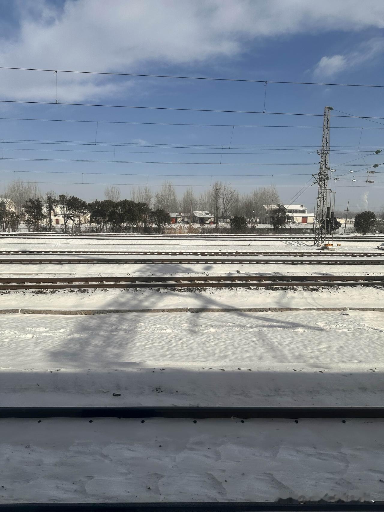 绿皮车我的最爱
不是因为它价钱便宜，而是它独特的魅力，旅游首选。
出去旅游的时候