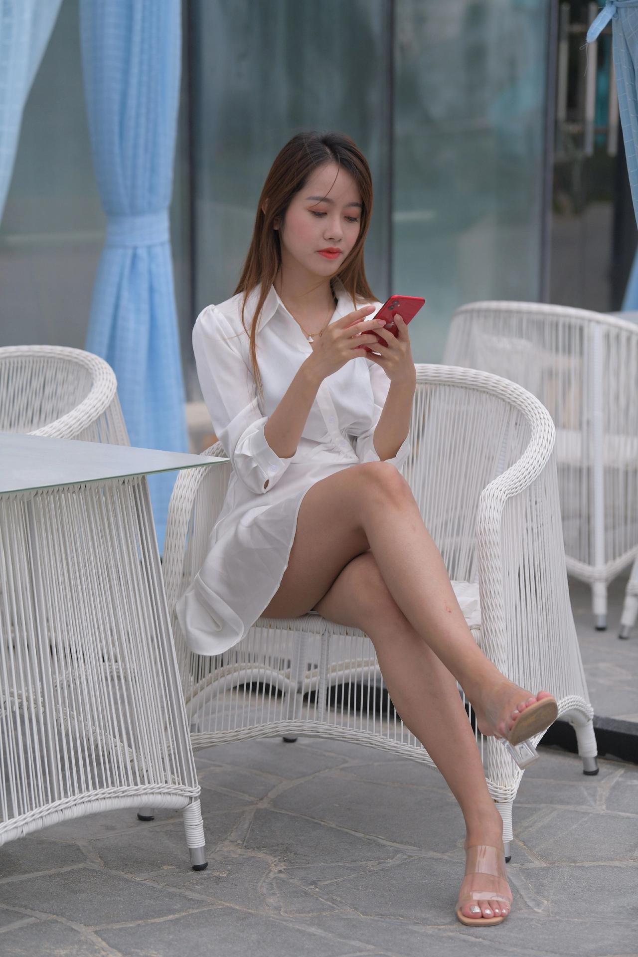 泳衣 泳装👙 美女 大长腿 长腿女神