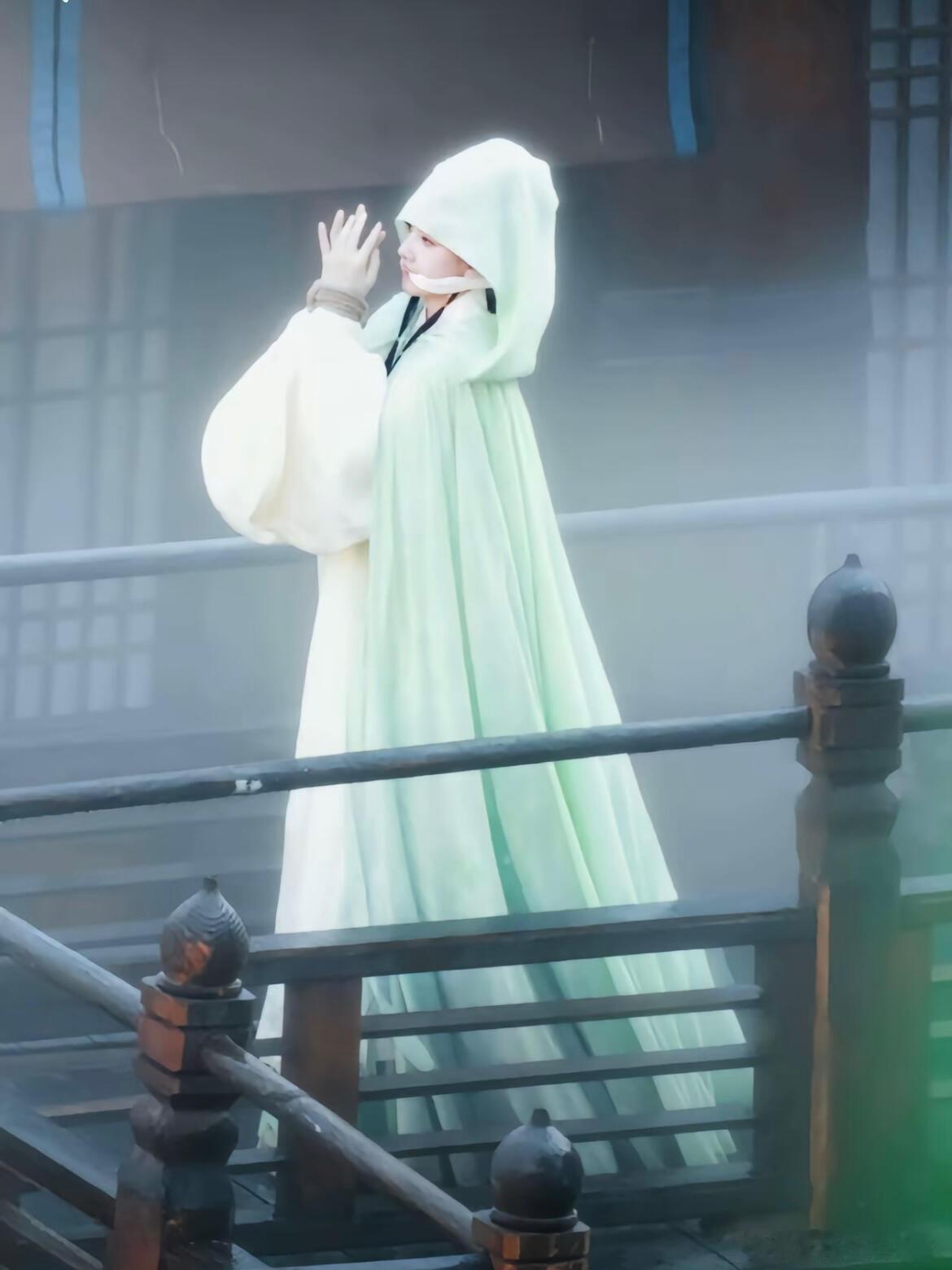 宋祖儿 祖儿这套造型就像是普度众生的神女！ 