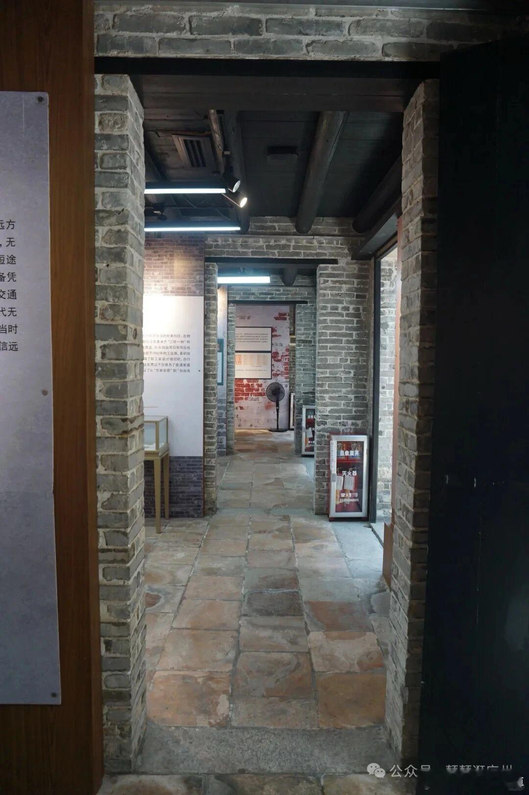 钻进庐江书院（何家祠），被一块碑文拽进百年前，历时四年的家族财产保卫战。内鬼背叛