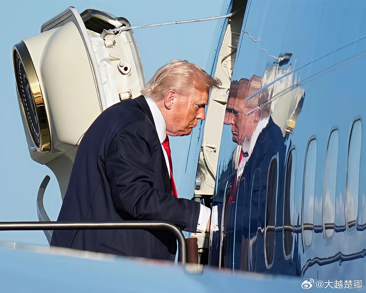 特朗普认为，美军对伊朗的打击已经打无可打，预计战争将很快结束。 