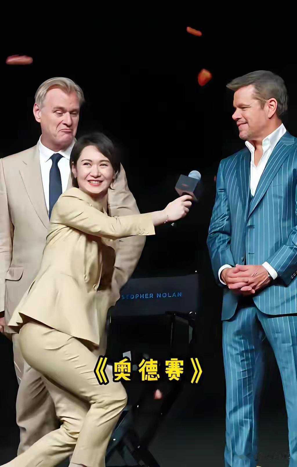 心里不干净的人，看什么都是肮脏的——
 
上海电视主持人陈璇半蹲采访外国人，照片