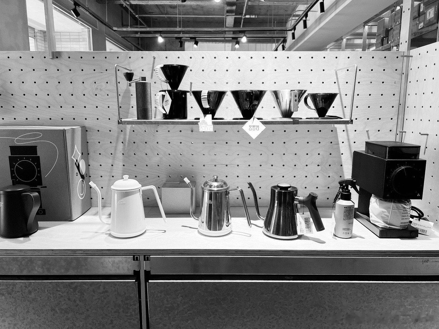 今天一个妈妈问吃维生素会不会xing 早熟？我认真检索了文献，某些维生素过量是否