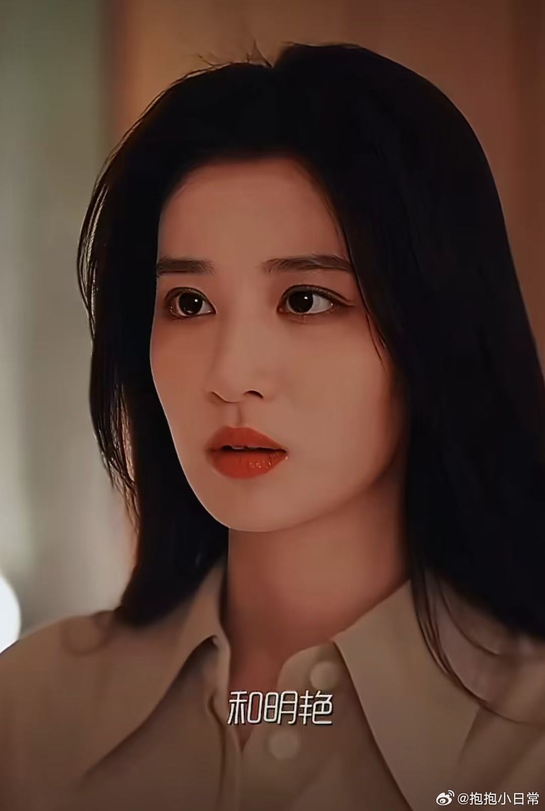 王楚然是仿妆博主的开学考试吧 王楚然这张脸真的太有代表性了，温柔又精致，难怪仿妆