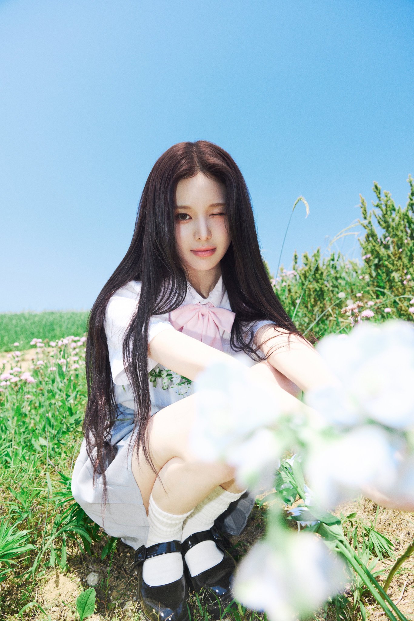 izna JAPAN 1st MINI ALBUM『HANDLE WITH CA