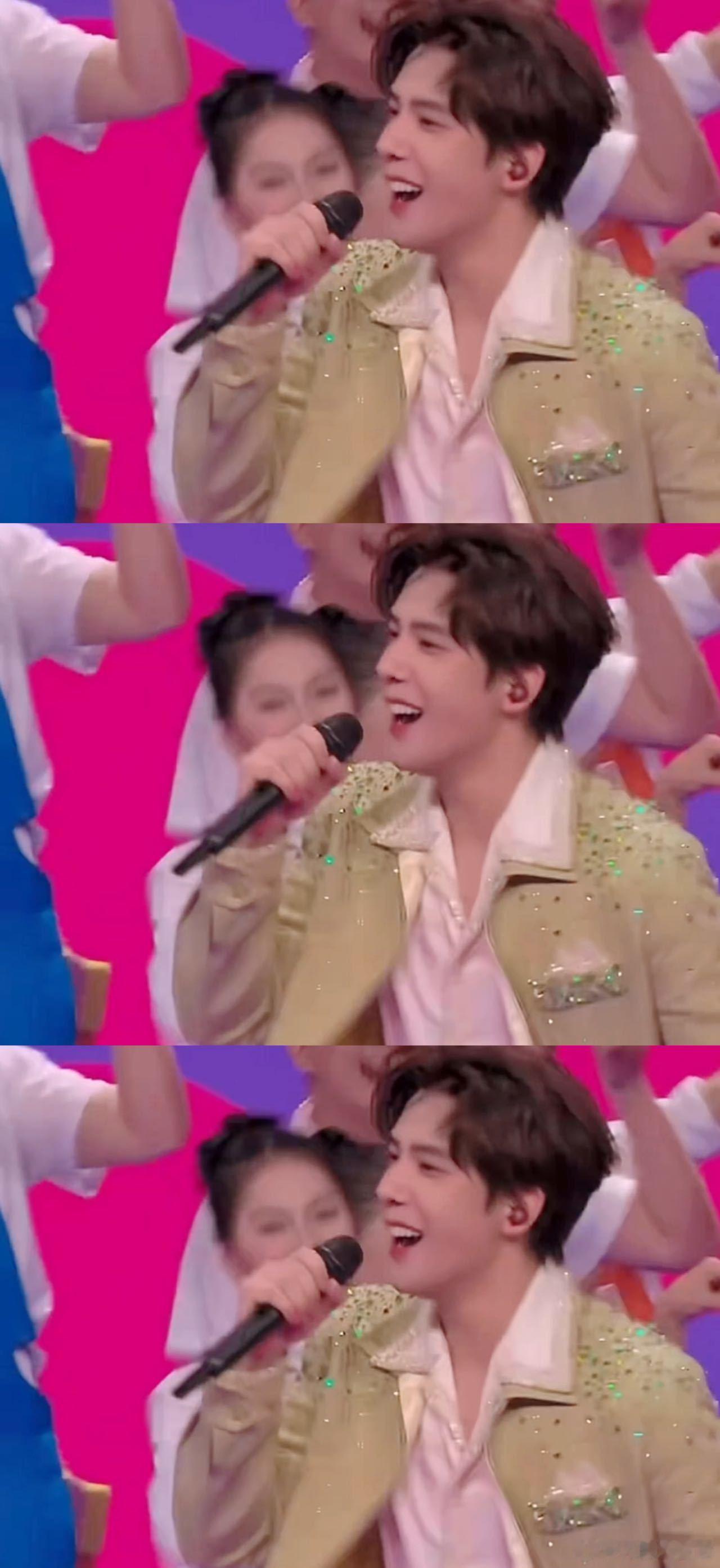 王安宇春晚全程截不到一张清晰的 王安宇春晚全程截不出清晰照！利落走位超有活力，笑