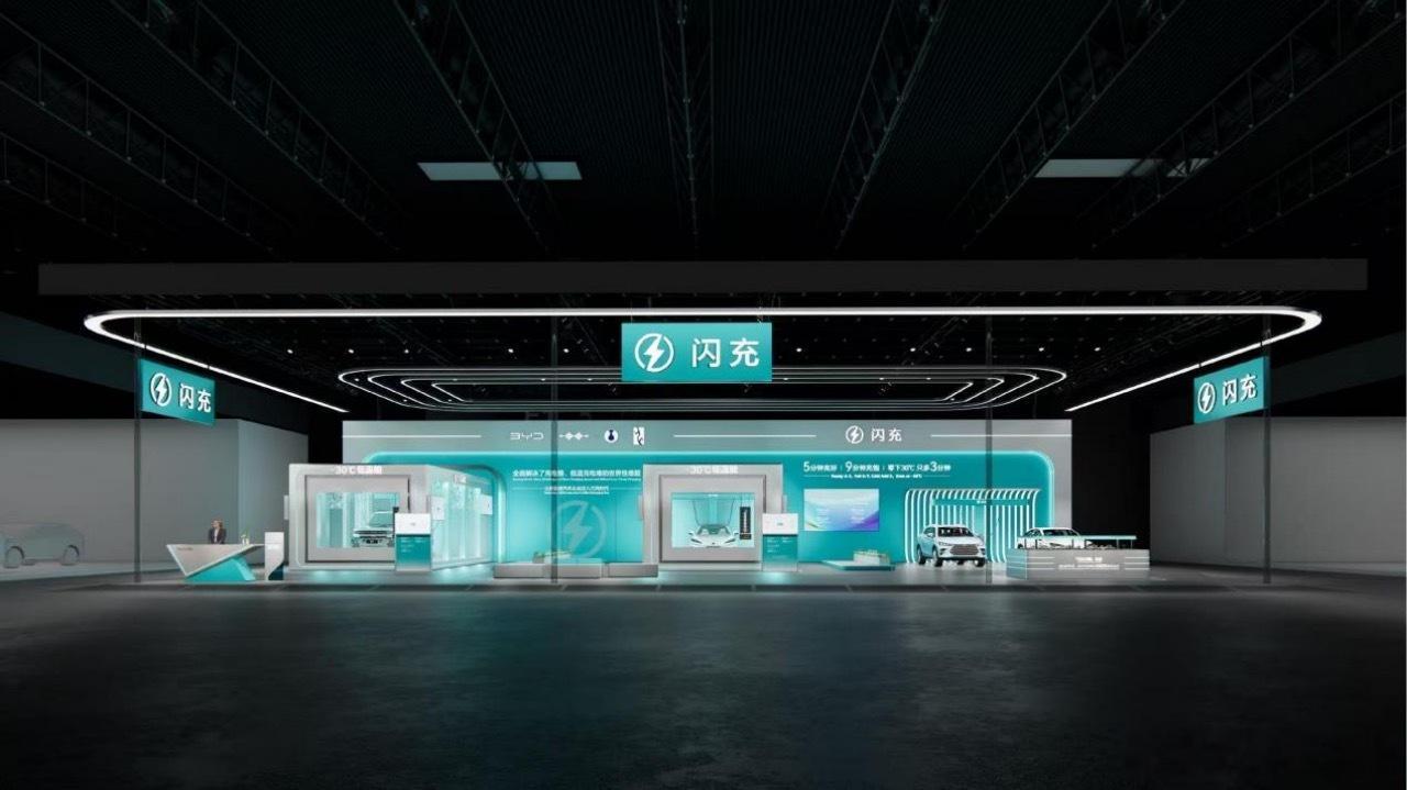 当别的品牌还在比拼展台面积，比亚迪直接“包下”整个E3馆，用一场硬核科技盛宴引爆
