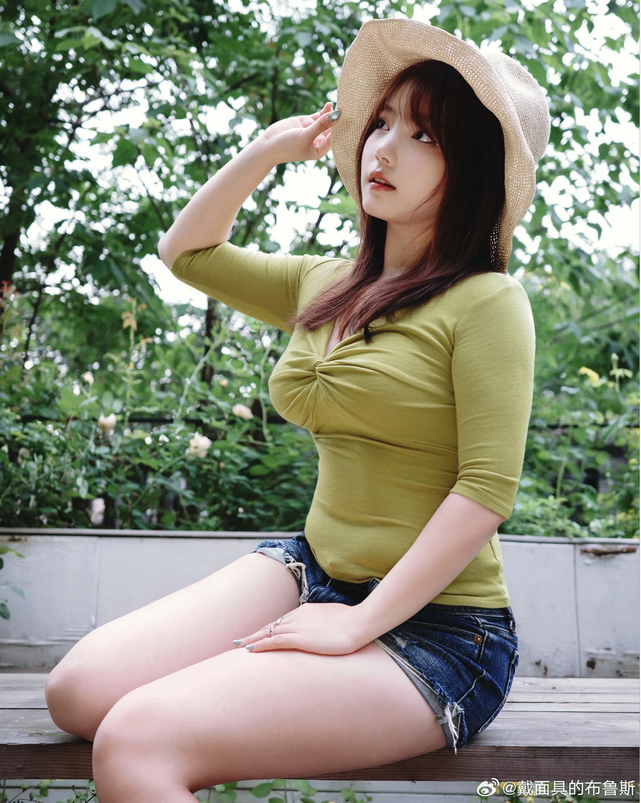 每天早起打卡正经又好看的小伙伴们早鸭 ，元气满满的一周又开始了 