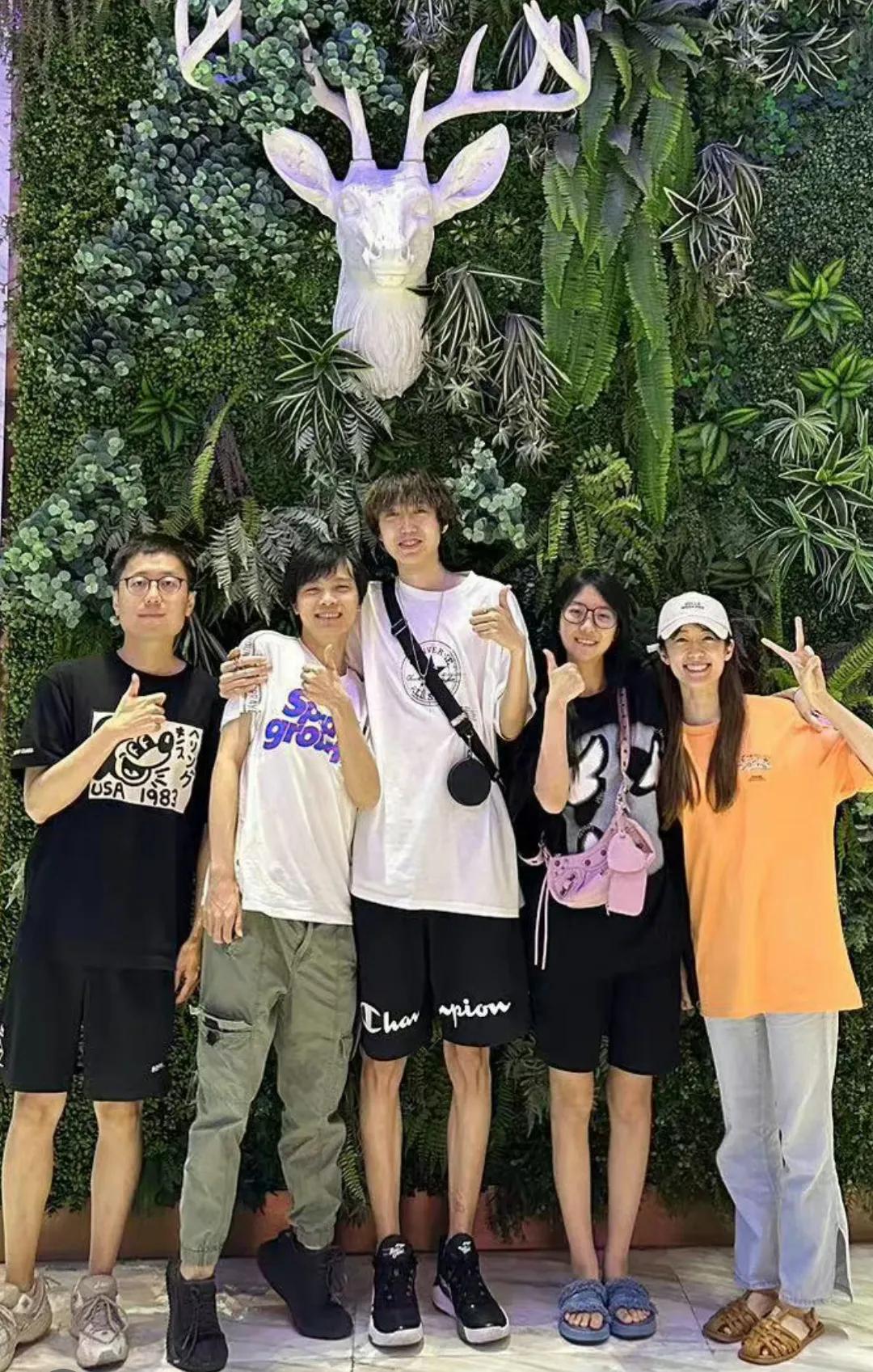 Ktv悟道，不打训练赛，玩组排，太子队解说杯S4首日，两连胜，赛前辅助薇薇被喷爆
