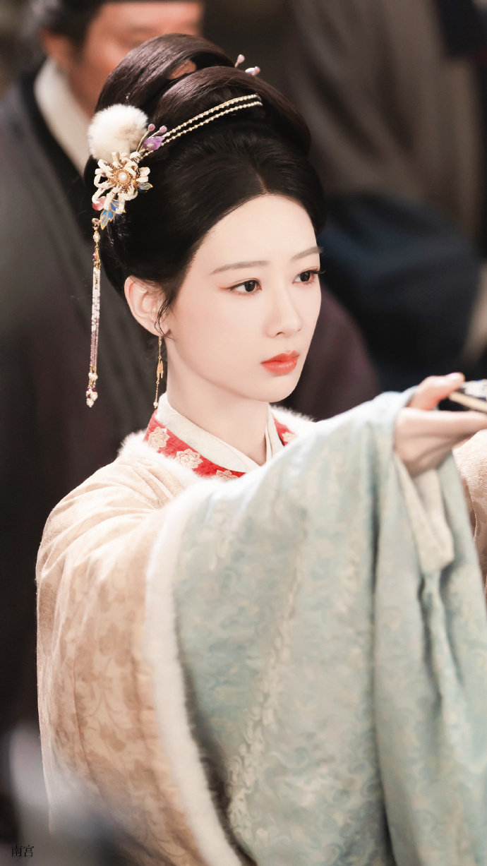 杨紫家业 杨紫李祯 零星的想你，也凑成了银河  杨紫🔸杨紫家业🔸杨紫李祯🔸