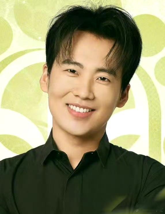 爱奇艺奇幻剧《从红月开始》🍉领衔主演：郭麒麟导演：沙维琪（聊斋）领衔主演：常华