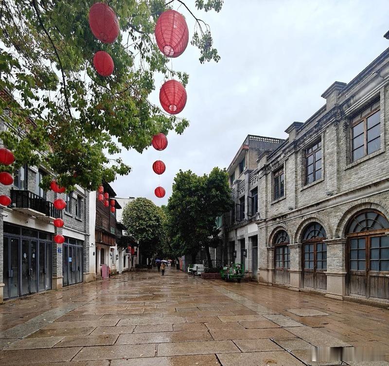 心里话        世事如棋局，落子无悔时，方知进退皆🈶道。     