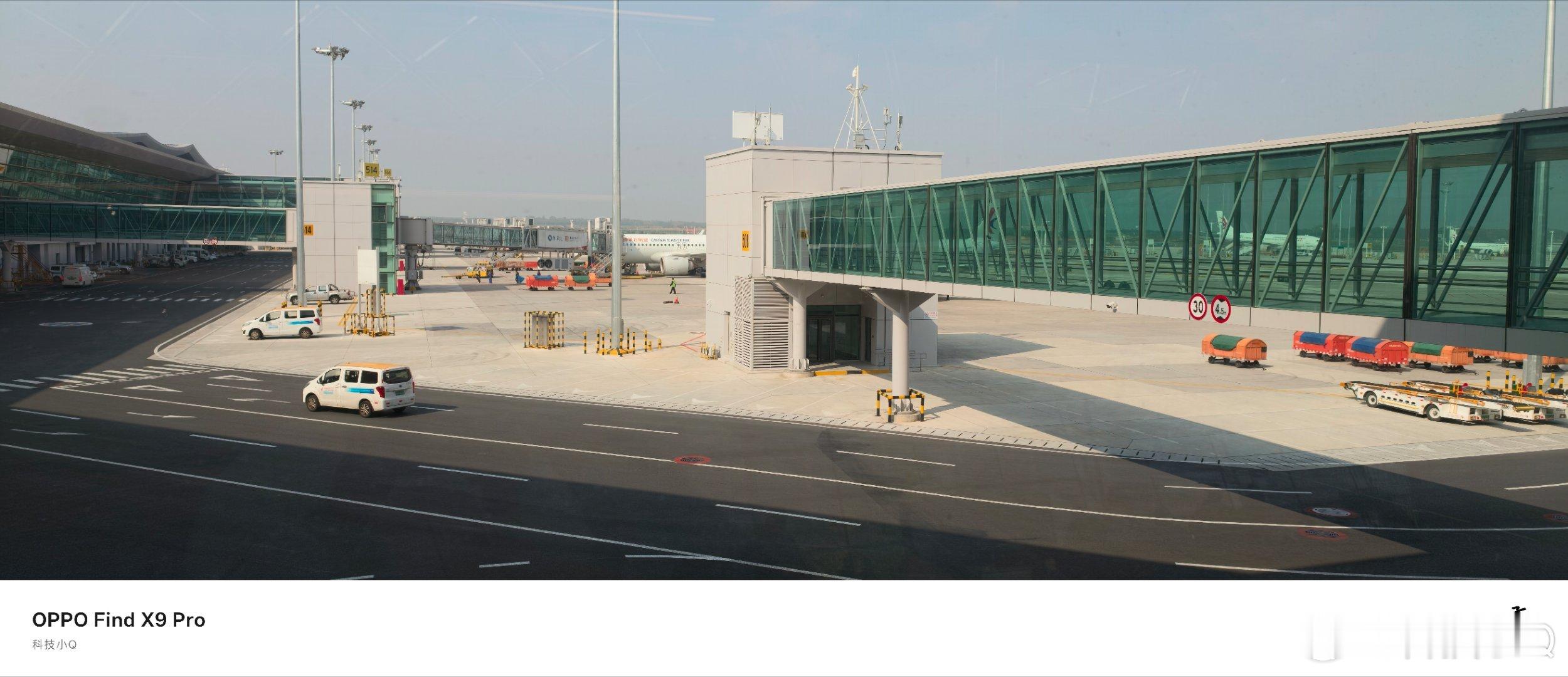 10月最后一飞完美延误了[哈哈][哈哈][哈哈] ​​​