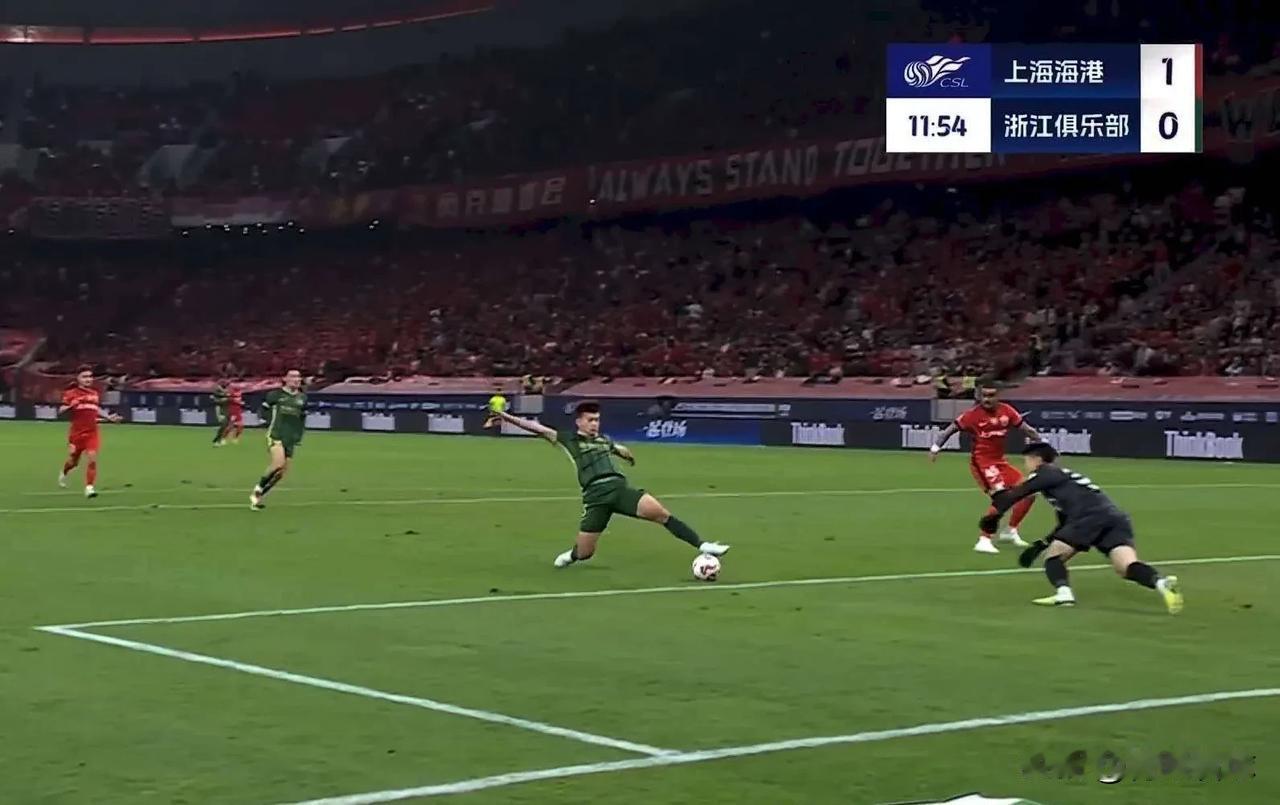 刘浩帆自摆乌龙，送海港1比0领先。这一幕如果发生在明年的U23亚洲杯，后果不堪设