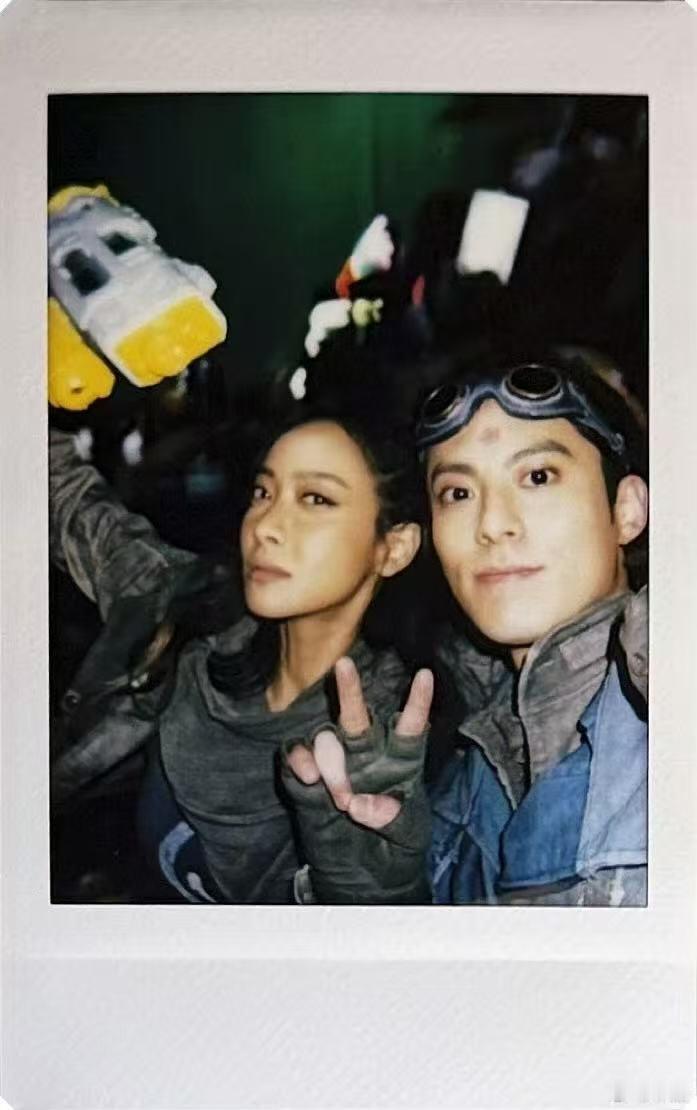 宋茜王鹤棣同框拍立得宋茜王鹤棣拍立得 宋茜王鹤棣同框拍立得 