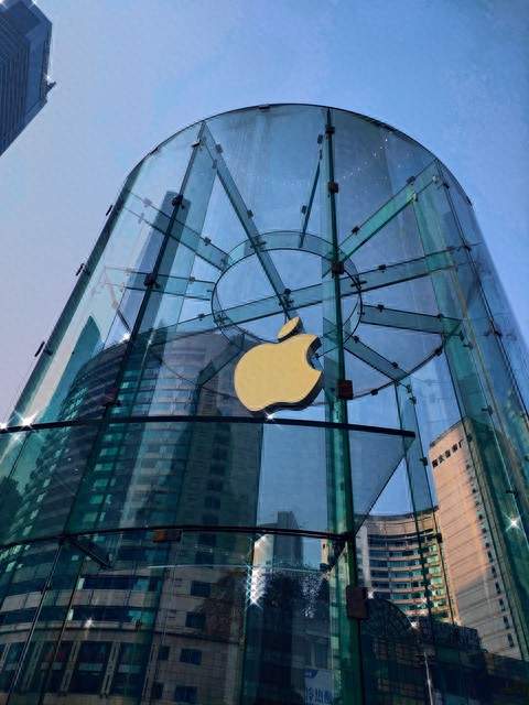 iPhone 18 Pro Max首发评测：惊喜不多，但也不是完全没有