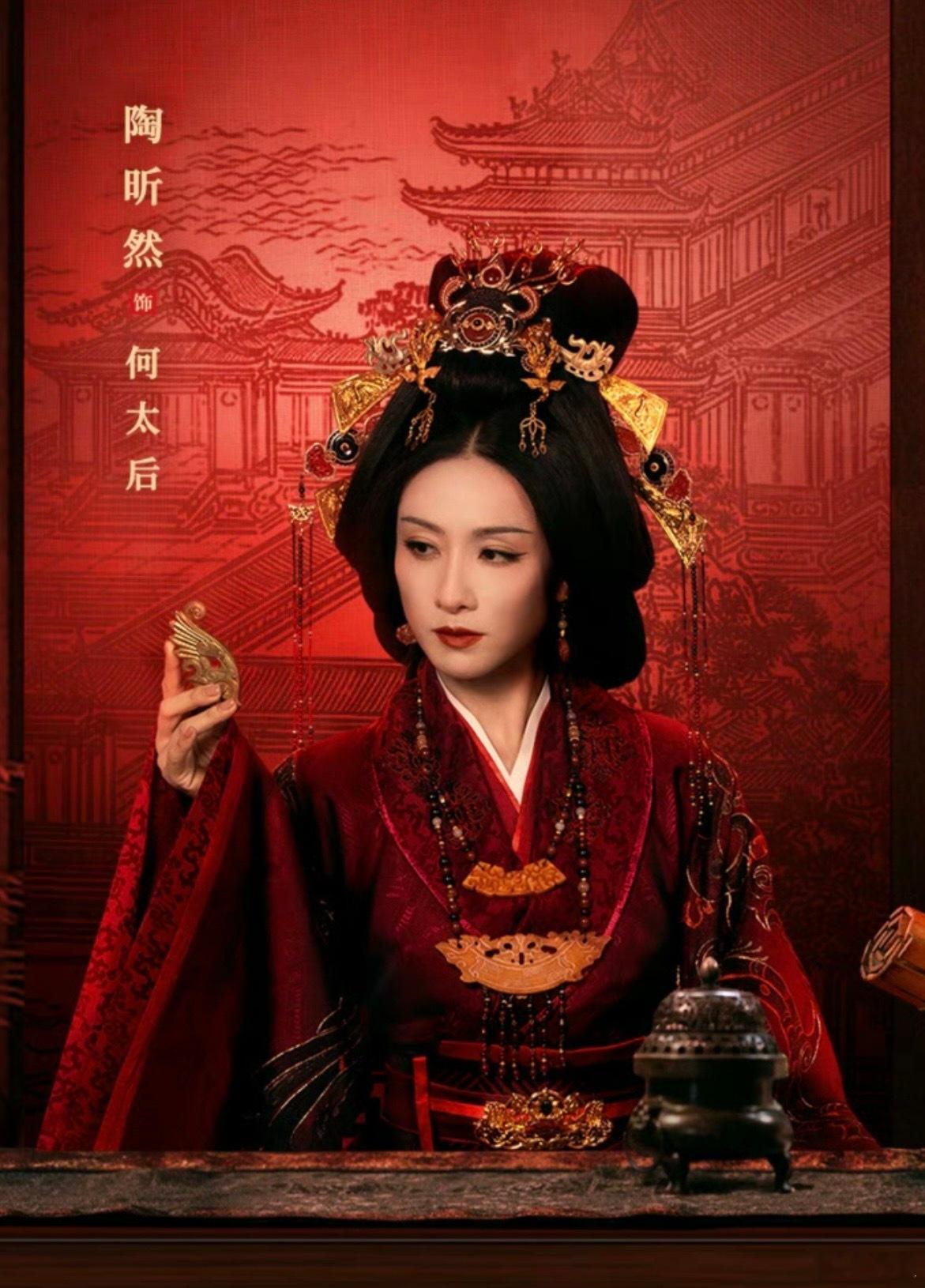 安陵容终于熬成太后了雀骨 与其说期待新剧，不如说我们在等一个迟到的圆满：给那个没