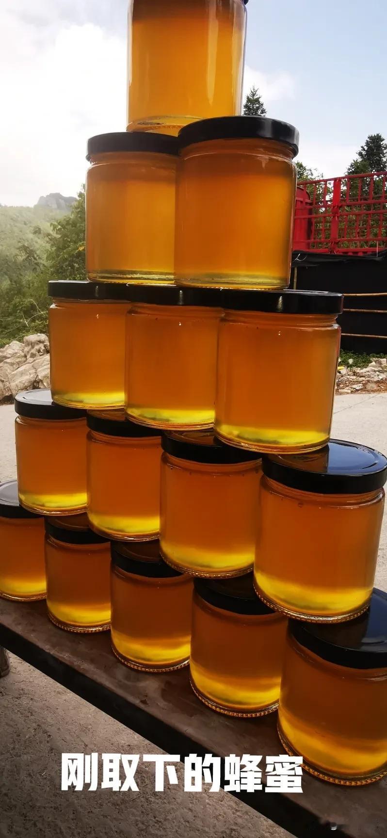 经常喝酒的朋友，家里一定要放上蜂蜜，喝酒后喝一杯蜂蜜，解酒醒脑，暖胃……
正宗土