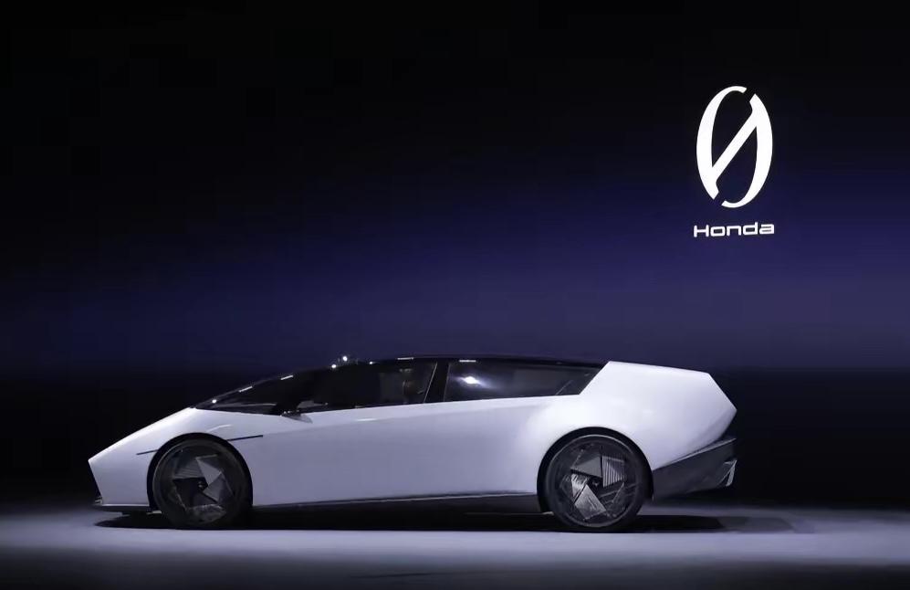 对于本田新logo多多少少觉得还是太那啥，H标多好啊，是不是我老了？Honda